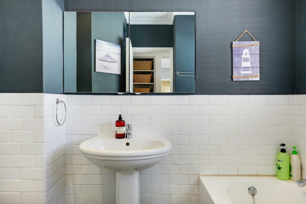 Backup-Powered Bantry Bay View 2 Bed Apartment Le Cap Extérieur photo